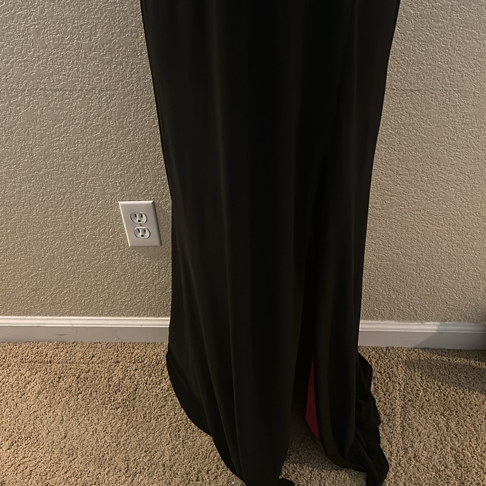 B. SMART DREES - Picture 2 of 6